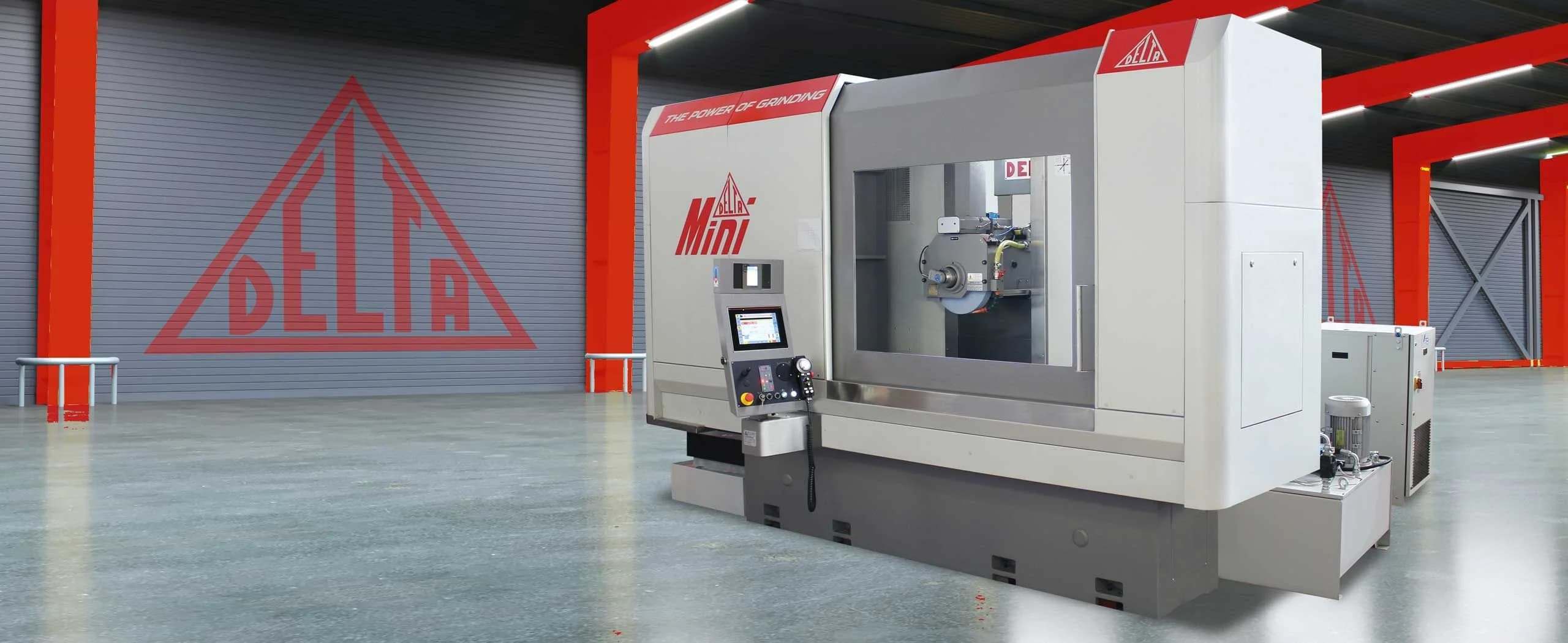 Delta MINI 12 — CNC плоскошлифовальный станок с подвижной колонной, поверхность шлифования 1300×650 мм