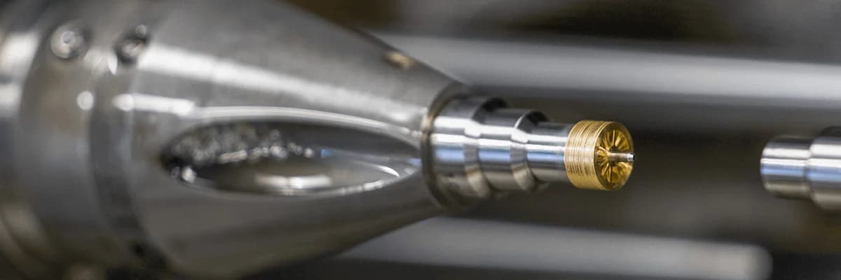 Affolter AF140 — компактный 8-осевой CNC зубофрезерный станок для микрошестерён модулем до 1,0 мм