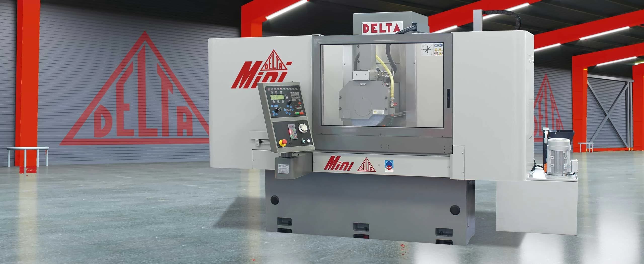 Delta MINI 7 — CNC плоскошлифовальный станок с подвижной колонной и горизонтальным шпинделем