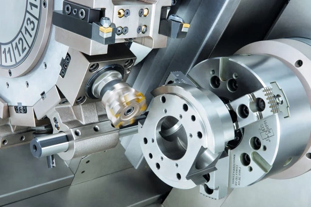 Biglia B620 — многофункциональный CNC токарный центр с 15-позиционной турелью прямого привода и противошпинделем