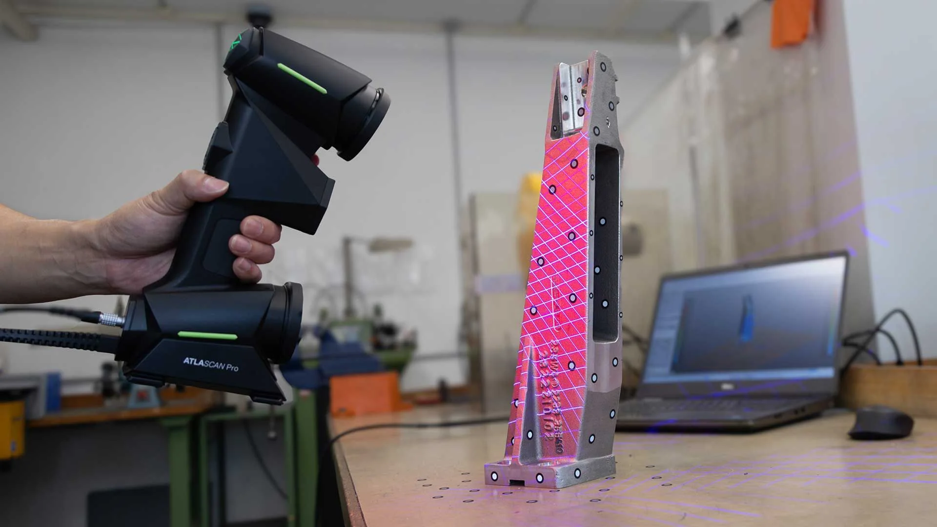 Hexagon ATLASCAN Pro ручной 3D-сканер для scan-to-CAD реверс-инжиниринга