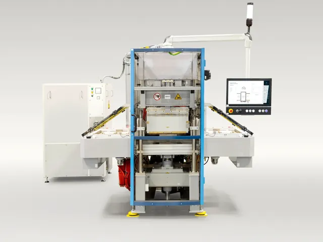 KIEFEL KSR shuttle table system - official KIEFEL product image for high-frequency welding