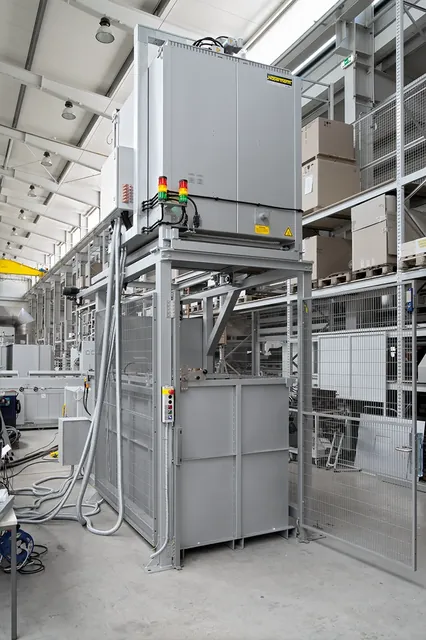 Nabertherm Drop-Bottom Furnaces and Vertical Tempering Plants - официальное изображение Nabertherm для каталога CNC Metal